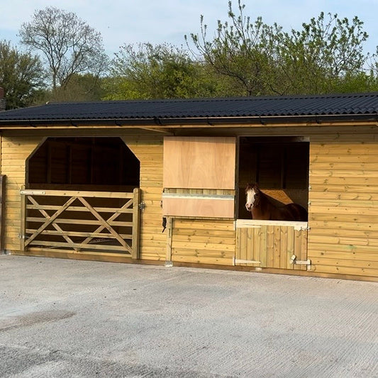 Delivery and Installation: What to Expect with a Bespoke Stable or Field Shelter
