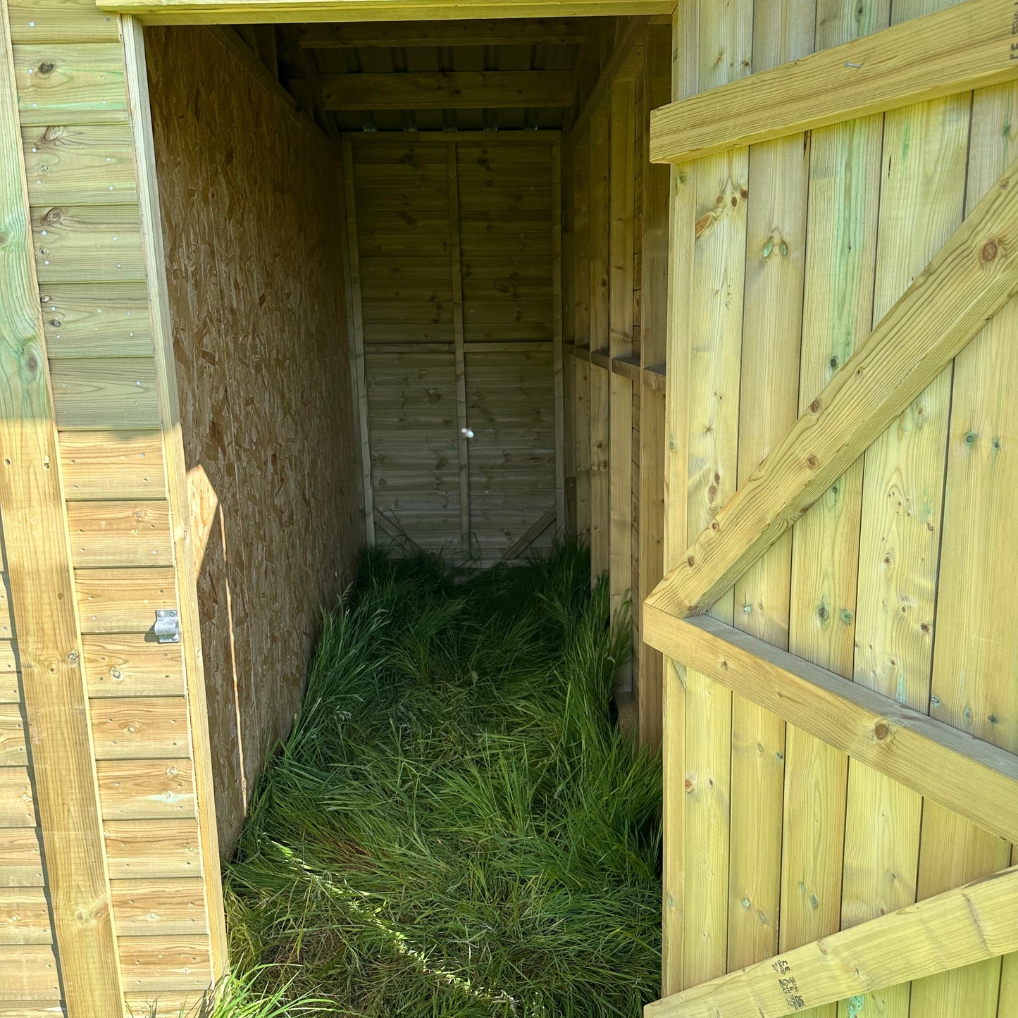 Single Mobile Stable and Tack Room/Feed Store